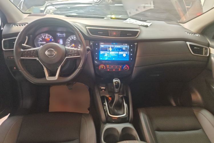 Used Nissan Qashqai 2019 2.0L CVT Luxury Edition Center Console