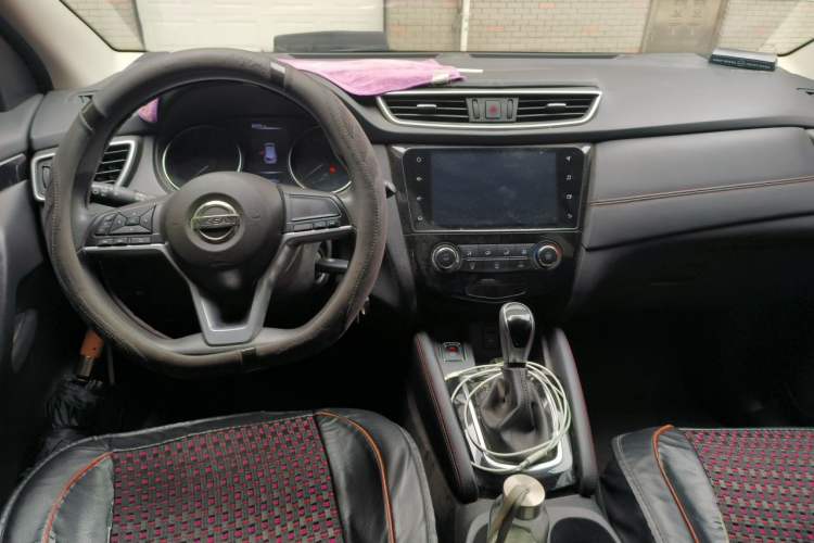 Used Nissan Qashqai 2019 2.0L CVT Smart Enjoyment Version Center Console