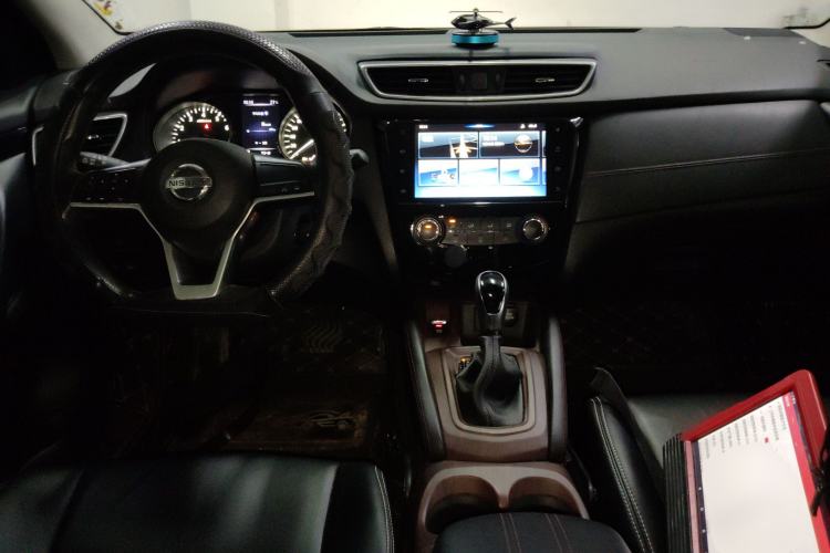 Used Nissan Qashqai 2019 2.0L CVT Smart Enjoyment Version Center Console