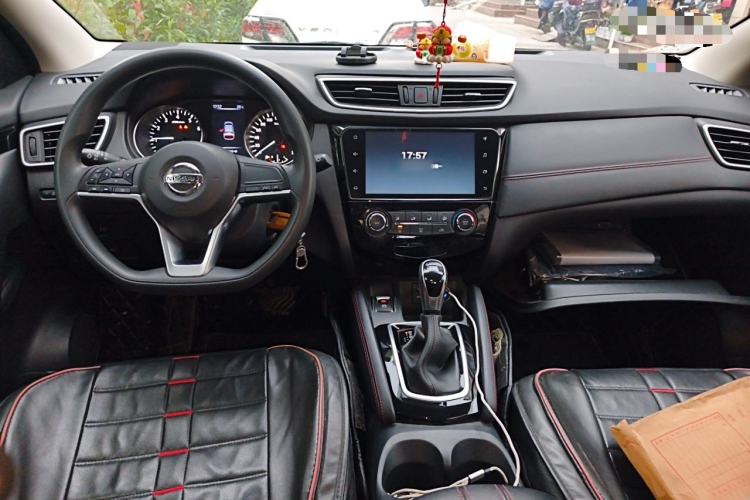 Used Nissan Qashqai 2019 2.0L CVT Smart Enjoyment Version Center Console