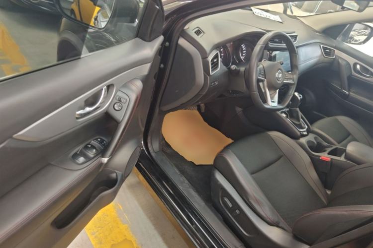 Used Nissan Qashqai 2019 2.0L CVT Luxury Edition Driver Seat
