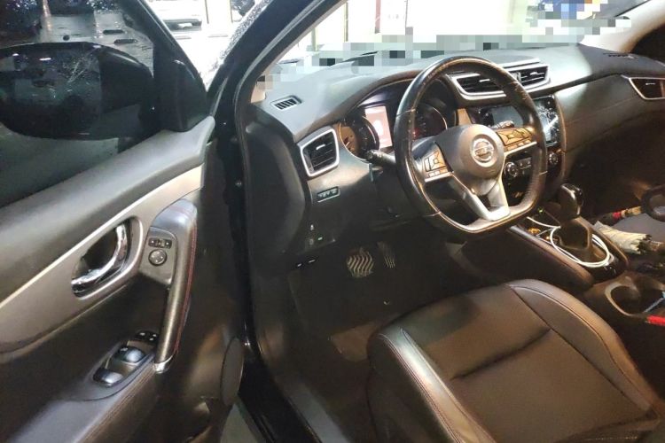 Used Nissan Qashqai 2019 2.0L CVT Luxury Edition Driver Seat