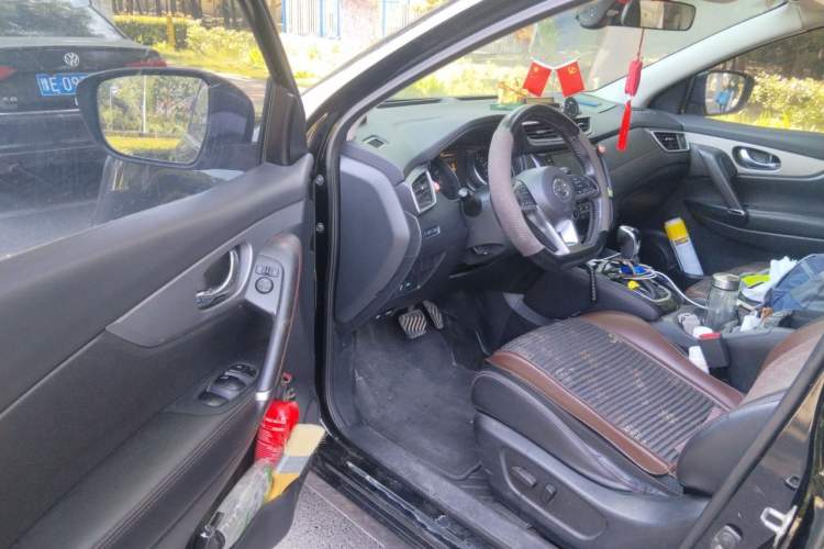 Used Nissan Qashqai 2019 2.0L CVT Luxury Edition Driver Seat