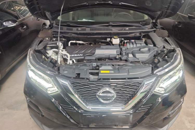 Used Nissan Qashqai 2019 2.0L CVT Luxury Edition Engine Bay