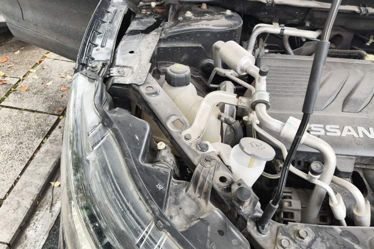 Used Nissan Qashqai 2019 2.0L CVT Luxury Edition Engine Bay Right
