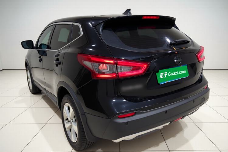 Used Nissan Qashqai 2019 2.0L CVT Smart Enjoyment Version Exterior 2