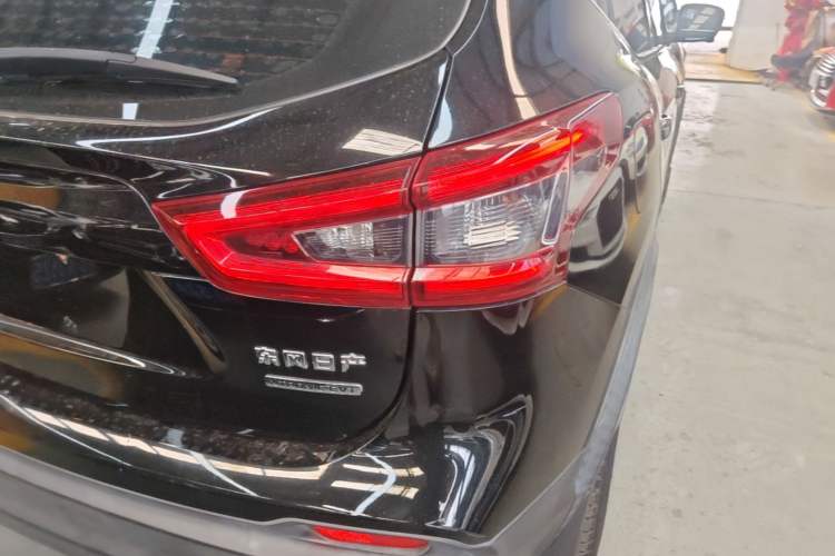 Used Nissan Qashqai 2019 2.0L CVT Luxury Edition Exterior 3