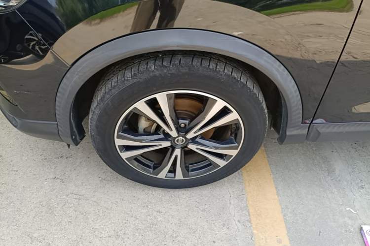 Used Nissan Qashqai 2019 2.0L CVT Luxury Edition Exterior 4