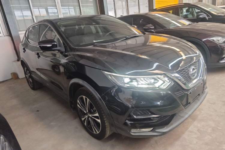 Used Nissan Qashqai 2019 2.0L CVT Luxury Edition Front Right 45 Deg