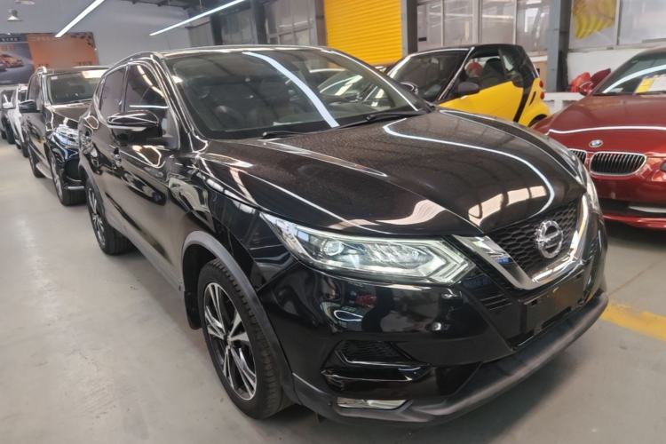 Used Nissan Qashqai 2019 2.0L CVT Luxury Edition Front Right 45 Deg