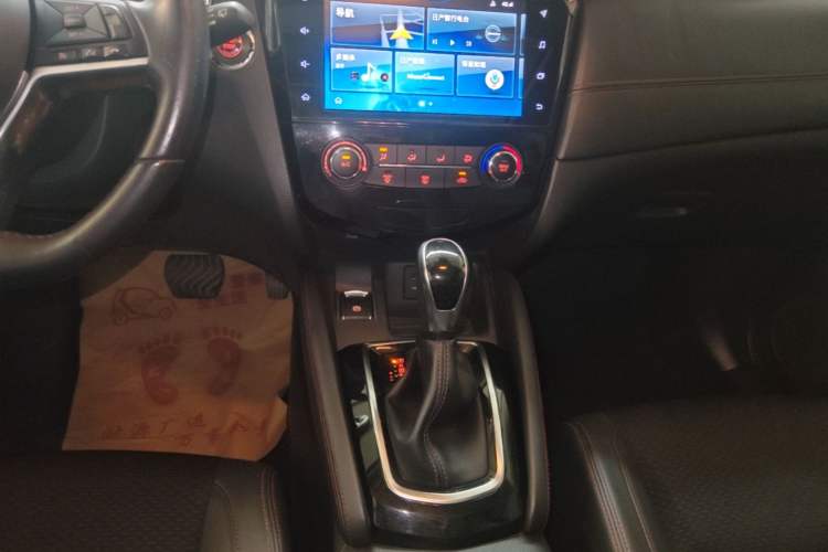 Used Nissan Qashqai 2019 2.0L CVT Luxury Edition Gear Lever