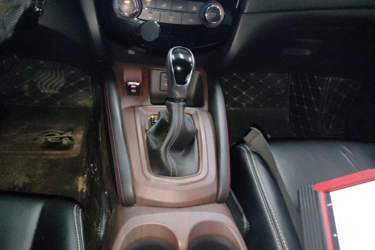 Used Nissan Qashqai 2019 2.0L CVT Smart Enjoyment Version Gear Lever