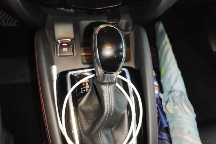 Used Nissan Qashqai 2019 2.0L CVT Luxury Edition Gear Lever