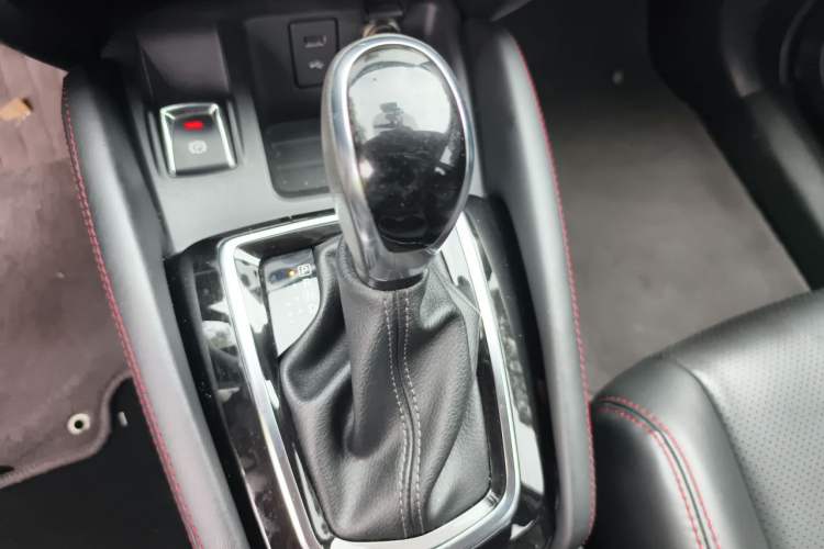 Used Nissan Qashqai 2019 2.0L CVT Smart Enjoyment Version Gear Lever