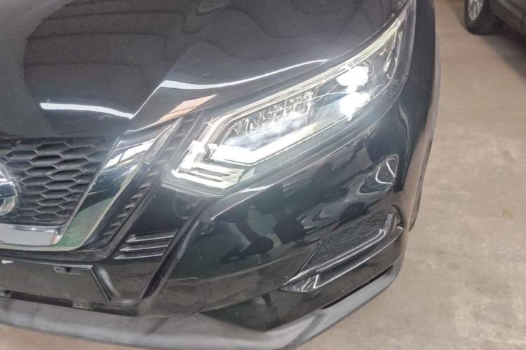 Used Nissan Qashqai 2019 2.0L CVT Luxury Edition Left Front Headlight