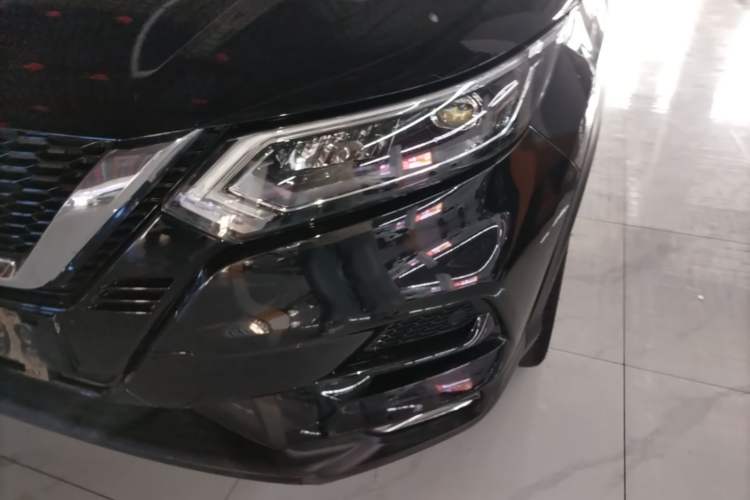 Used Nissan Qashqai 2019 2.0L CVT Luxury Edition Left Front Headlight