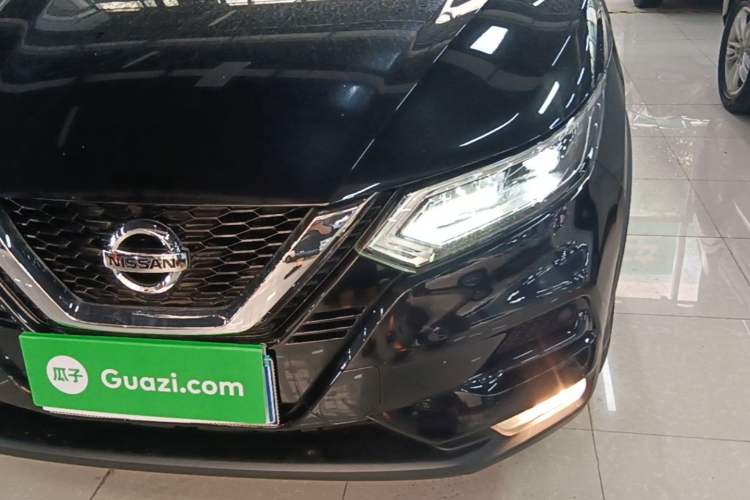 Used Nissan Qashqai 2019 2.0L CVT Luxury Edition Left Front Headlight