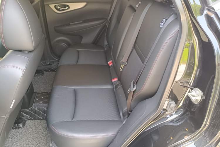 Used Nissan Qashqai 2019 2.0L CVT Luxury Edition Left Rear Seat