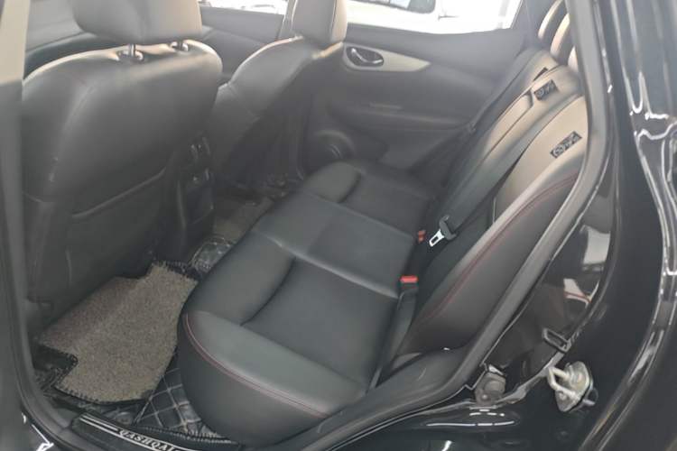 Used Nissan Qashqai 2019 2.0L CVT Luxury Edition Left Rear Seat