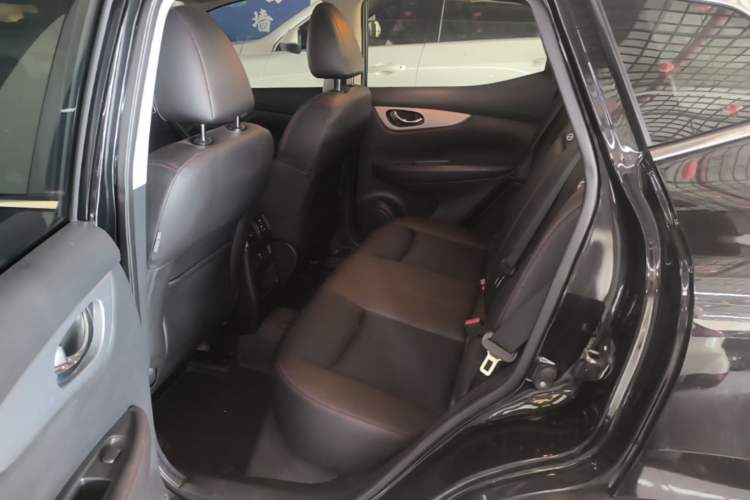 Used Nissan Qashqai 2019 2.0L CVT Luxury Edition Left Rear Seat