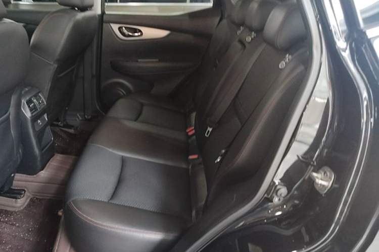 Used Nissan Qashqai 2019 2.0L CVT Luxury Edition Left Rear Seat