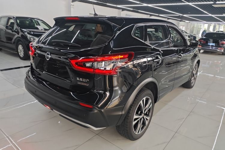 Used Nissan Qashqai 2019 2.0L CVT Luxury Edition Rear Right 45 Deg