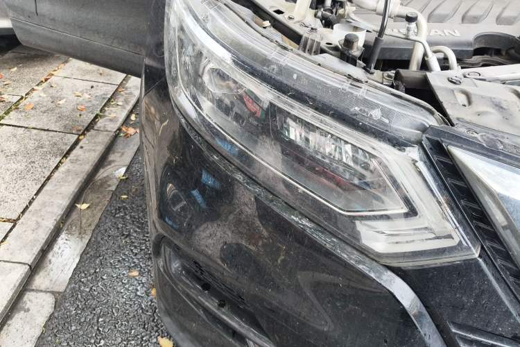 Used Nissan Qashqai 2019 2.0L CVT Luxury Edition Right Front Headlight