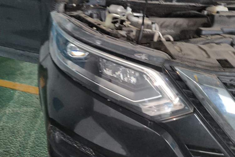 Used Nissan Qashqai 2019 2.0L CVT Luxury Edition Right Front Headlight