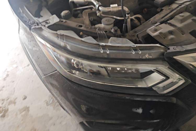 Used Nissan Qashqai 2019 2.0L CVT Luxury Edition Right Front Headlight