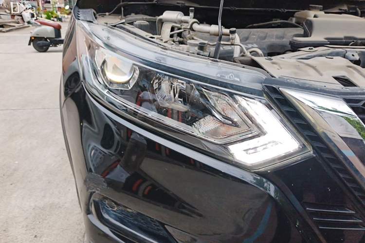 Used Nissan Qashqai 2019 2.0L CVT Smart Enjoyment Version Right Front Headlight