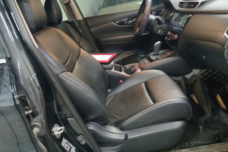 Used Nissan Qashqai 2019 2.0L CVT Smart Enjoyment Version Right Front Seat