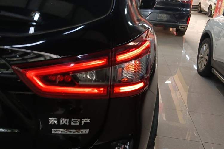 Used Nissan Qashqai 2019 2.0L CVT Luxury Edition Right Rear Taillight