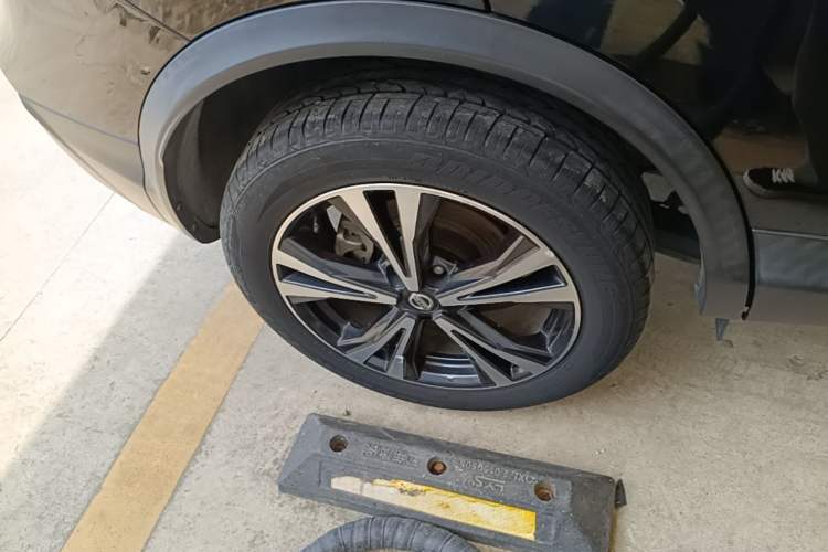 Used Nissan Qashqai 2019 2.0L CVT Luxury Edition Right Rear Wheel Hub