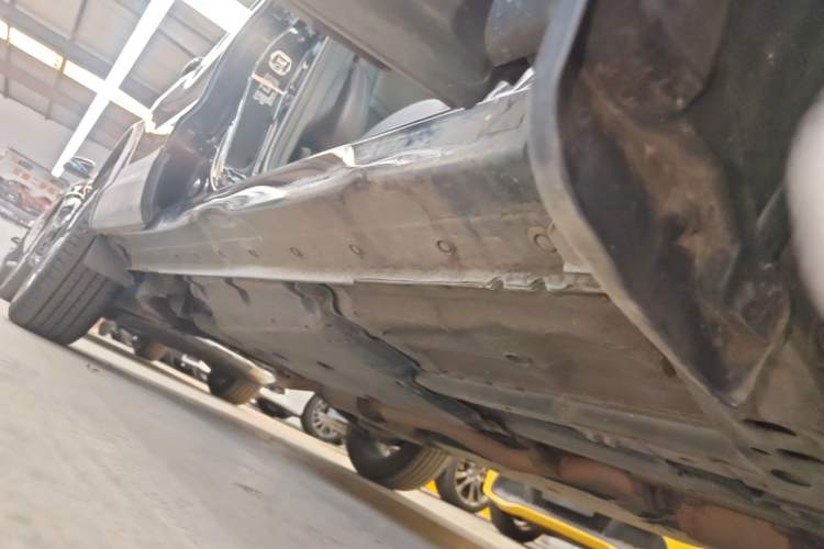 Used Nissan Qashqai 2019 2.0L CVT Luxury Edition Right Side Sill