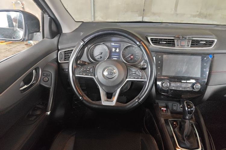 Used Nissan Qashqai 2019 2.0L CVT Luxury Edition Steering Wheel
