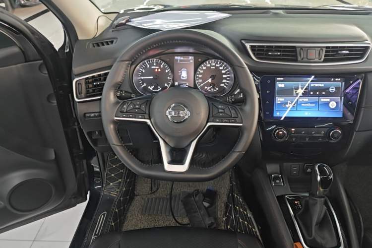 Used Nissan Qashqai 2019 2.0L CVT Luxury Edition Steering Wheel