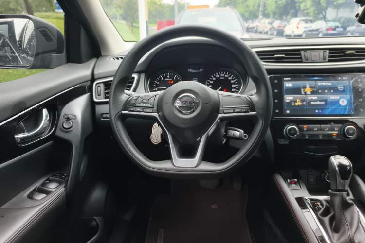 Used Nissan Qashqai 2019 2.0L CVT Smart Enjoyment Version Steering Wheel