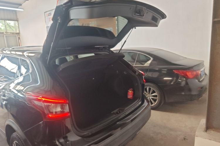 Used Nissan Qashqai 2019 2.0L CVT Luxury Edition Trunk