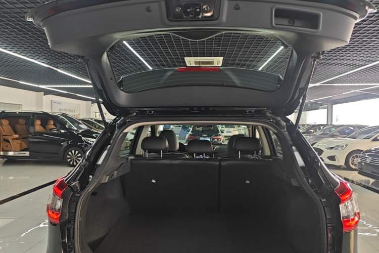 Used Nissan Qashqai 2019 2.0L CVT Luxury Edition Trunk