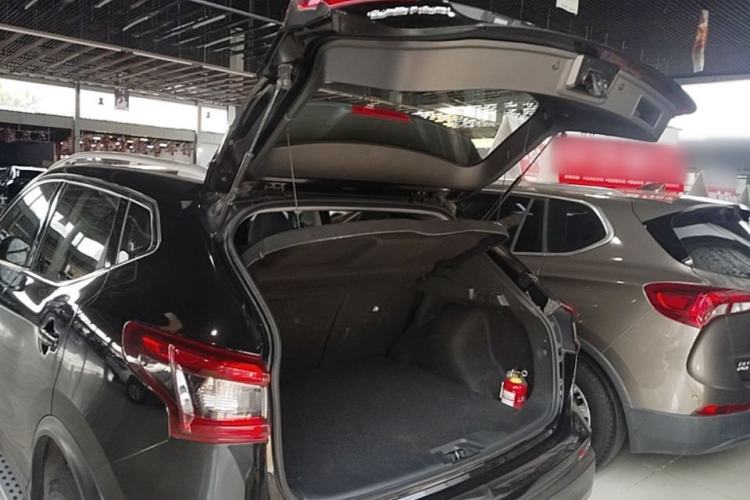 Used Nissan Qashqai 2019 2.0L CVT Luxury Edition Trunk