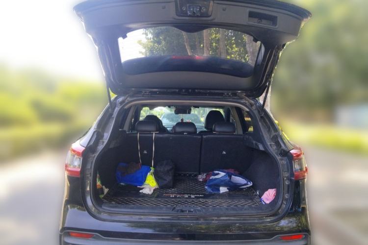Used Nissan Qashqai 2019 2.0L CVT Luxury Edition Trunk