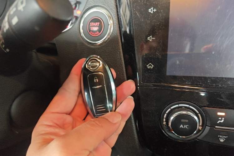 Used Nissan Qashqai 2019 2.0L CVT Luxury Edition Vehicle Key