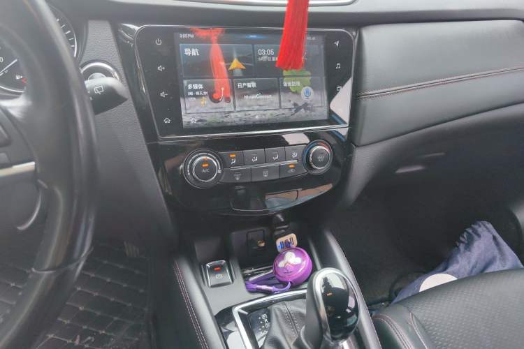 Used Nissan Qashqai 2019 2.0L CVT Luxury Edition Audio And AC Panel