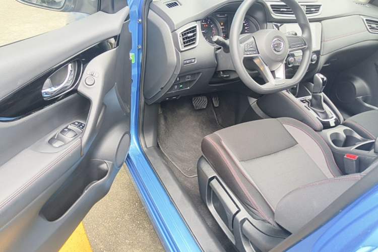 Used Nissan Qashqai 2019 2.0L CVT Smart Enjoyment Version Center Console