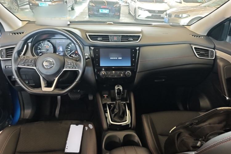 Used Nissan Qashqai 2019 2.0L CVT Luxury Edition Center Console