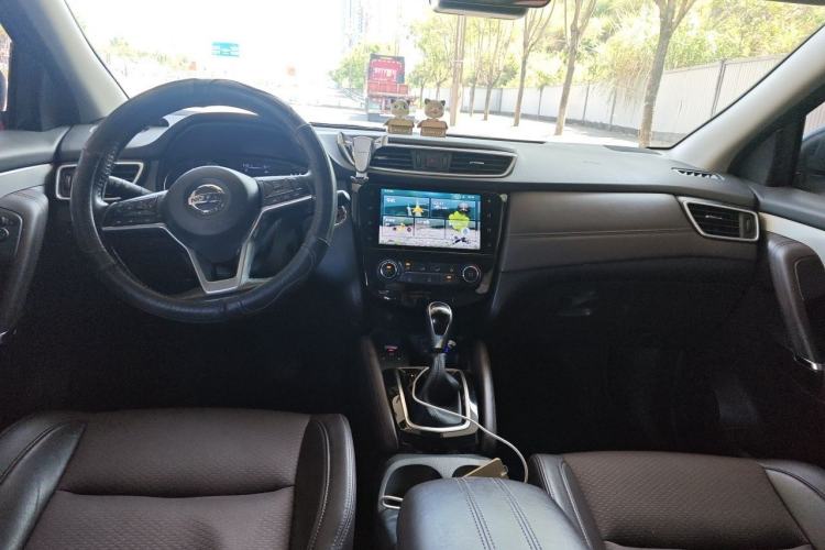 Used Nissan Qashqai 2019 2.0L CVT Luxury Edition Center Console
