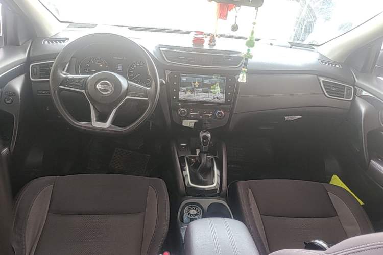 Used Nissan Qashqai 2019 2.0L CVT Smart Enjoyment Version Center Console