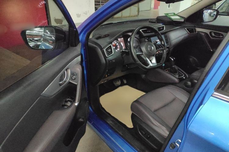 Used Nissan Qashqai 2019 2.0L CVT Luxury Edition Driver Seat