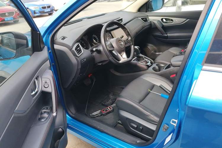 Used Nissan Qashqai 2019 2.0L CVT Luxury Edition Driver Seat