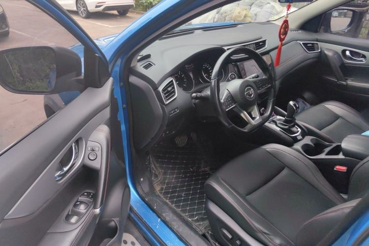Used Nissan Qashqai 2019 2.0L CVT Luxury Edition Driver Seat